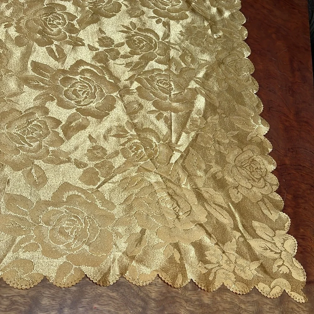 94” x 56” Washable Damask Yellow Gold Rose Floral Scalloped Edge Tablecloth